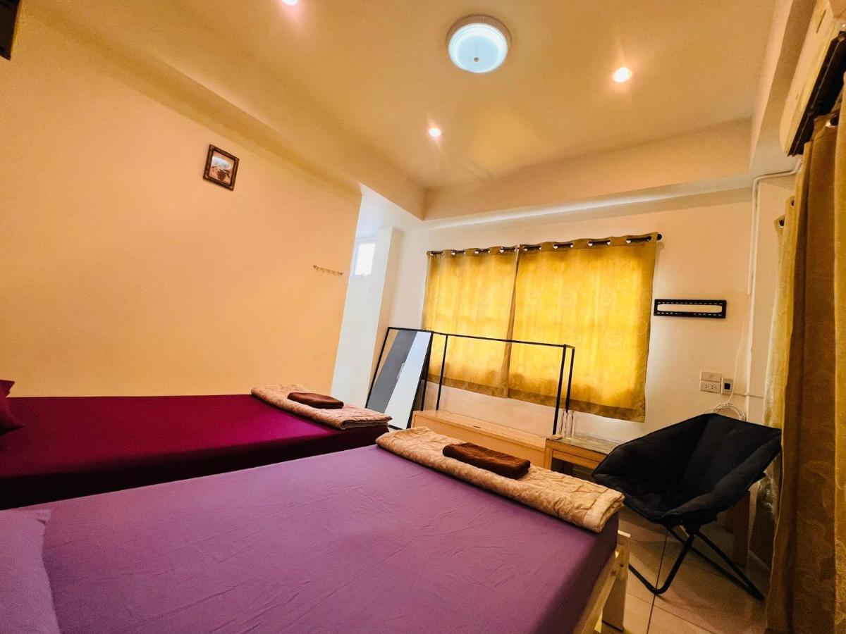 Aekkalukthai Hostel Rayong Buitenkant foto