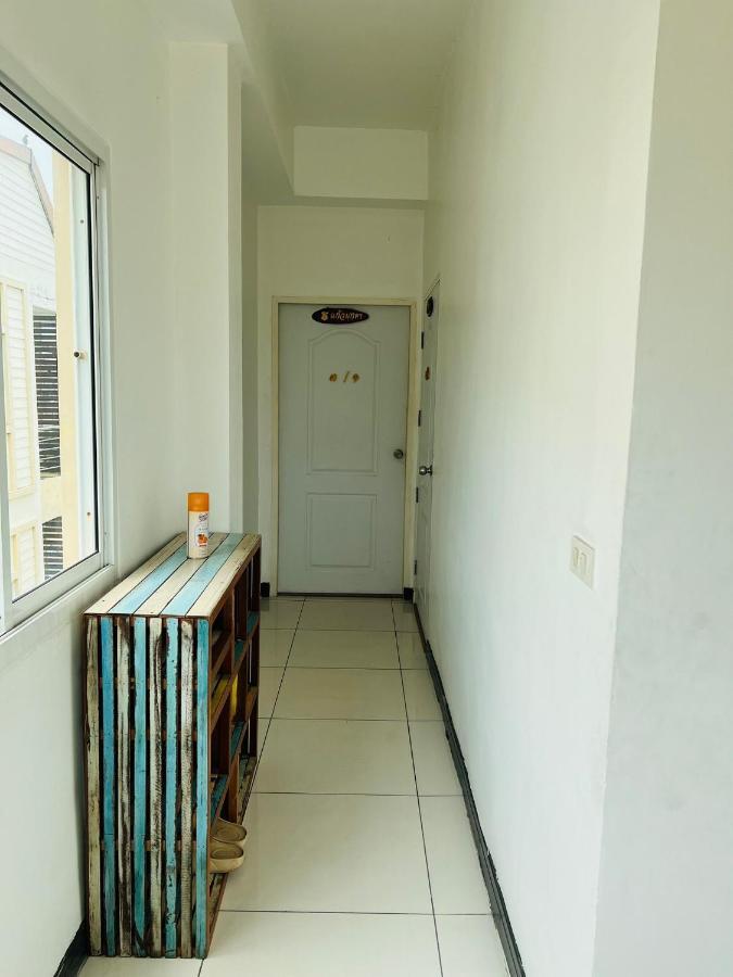 Aekkalukthai Hostel Rayong Buitenkant foto